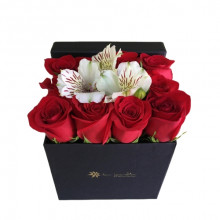 10 Rosas en Caja Mas Alstroemerias